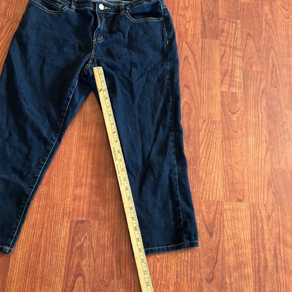 Michael Kors demin capris. Size 8